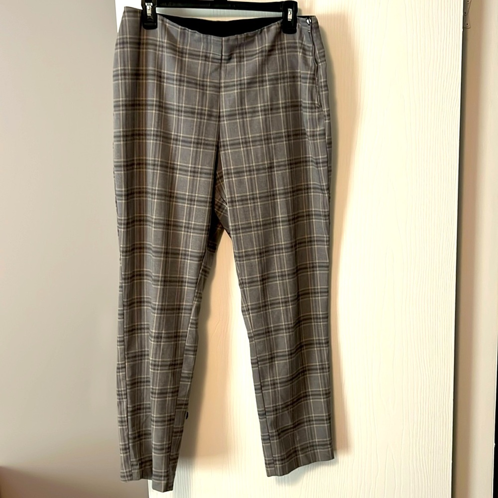 Ladies Nine West Side Zip Skinny Cropped Pants Size 14.
